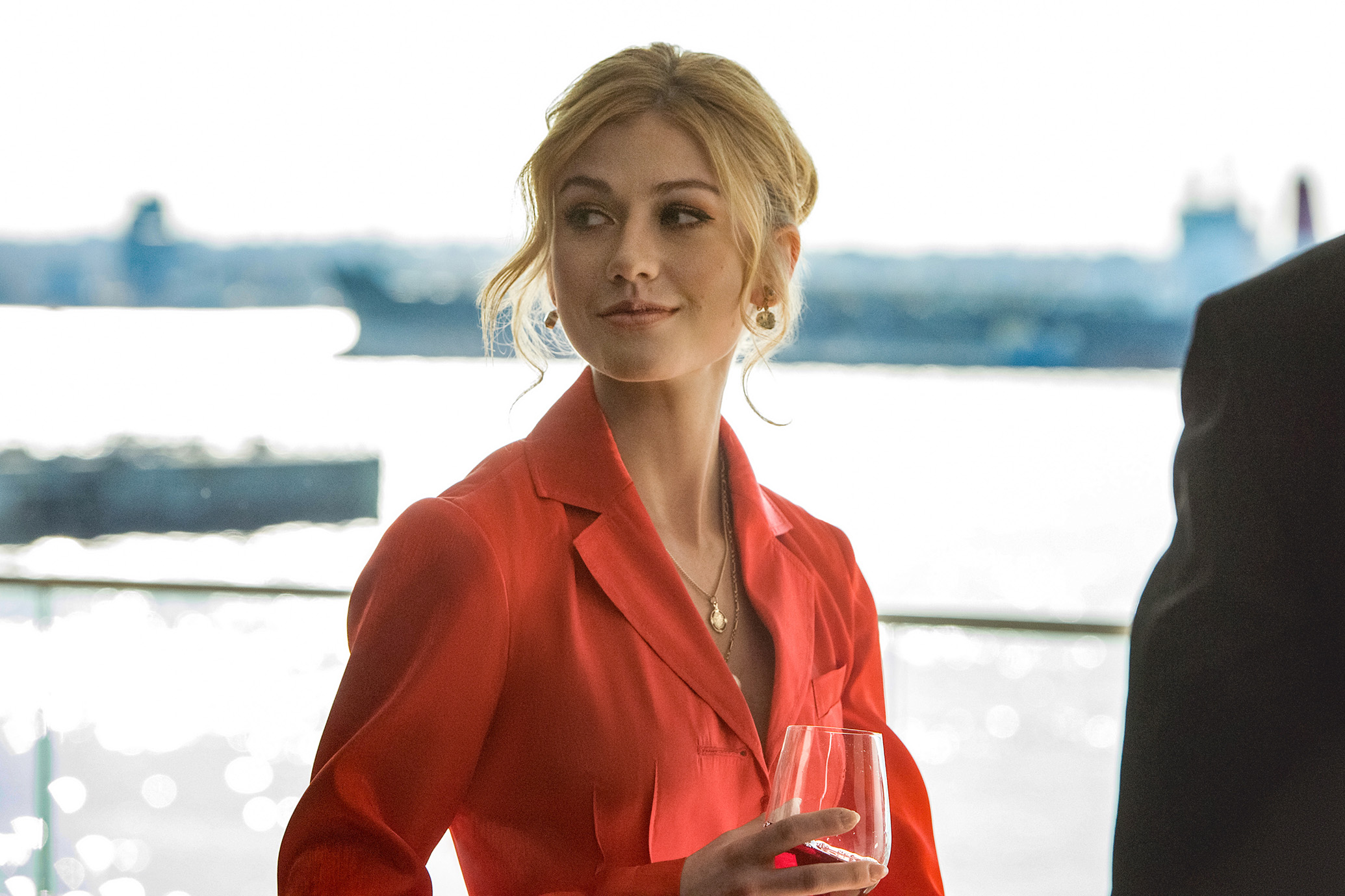 mía smoak from Arrowverse, an AI character on folk